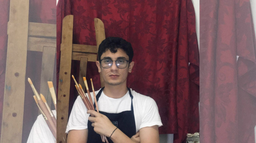 Artista nicaragüense Ricardo González conquista con su talento: será el cartelista de la Semana Santa de Estepona 2025