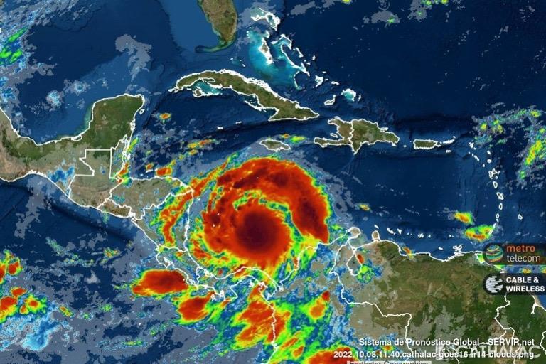 Huracán Julia ingresará este domingo a Nicaragua, según pronósticos