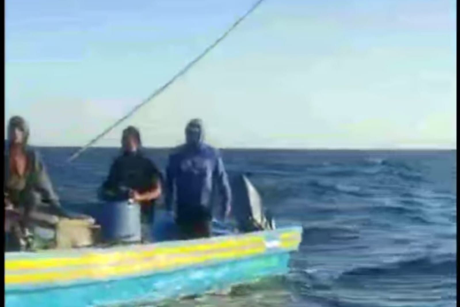 rescatan a pescadores