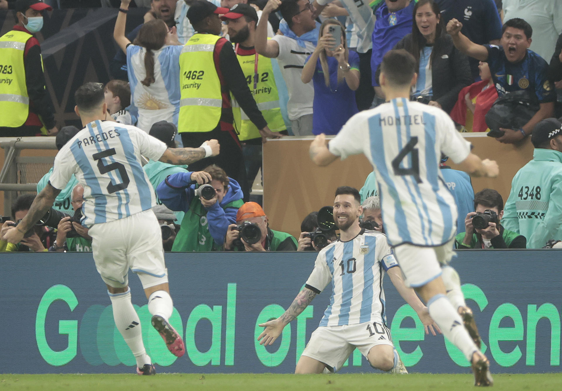 jugadores argentina ganan mundial futbol