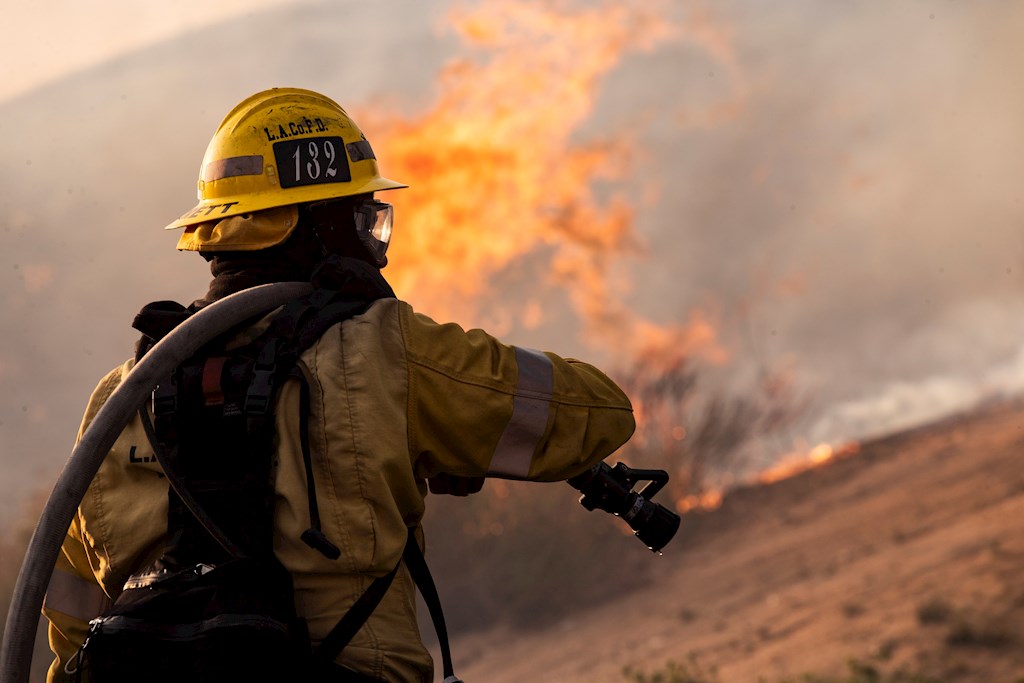 Quien paga a los bomberos