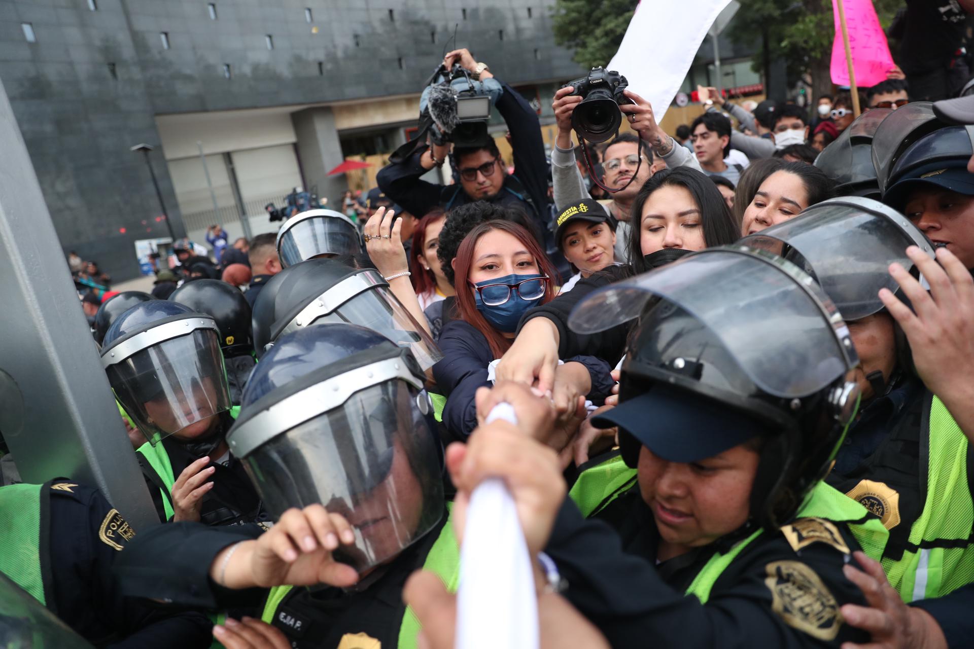 manifestaciones mexico militarizacion metro