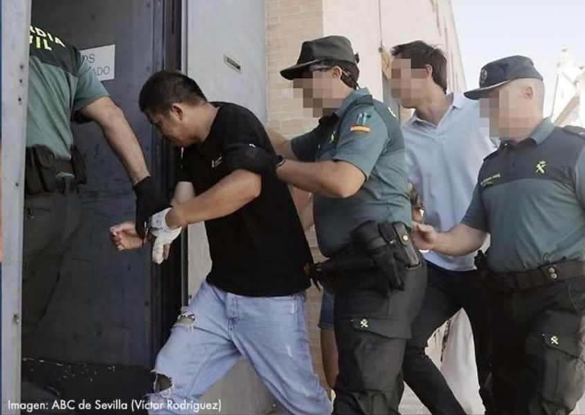 Momento en el que el presunto asesino de nicaragüense llega  a los juzgados de Utrera, España.