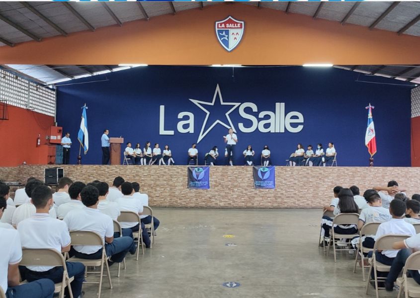 Estudiantes en el colegio La Salle, León, occidente de Nicaragua.